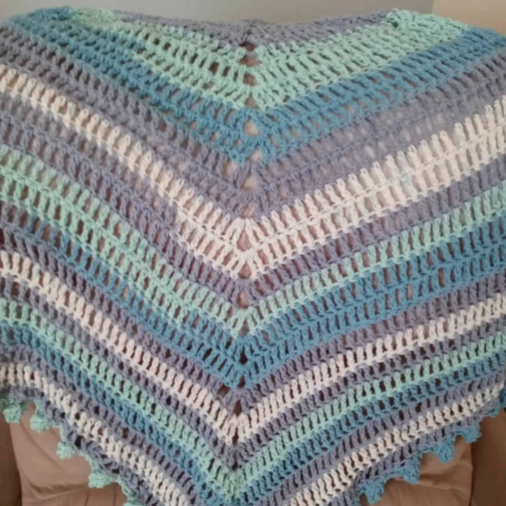 Handmade shawl - Picture 5 of 8
